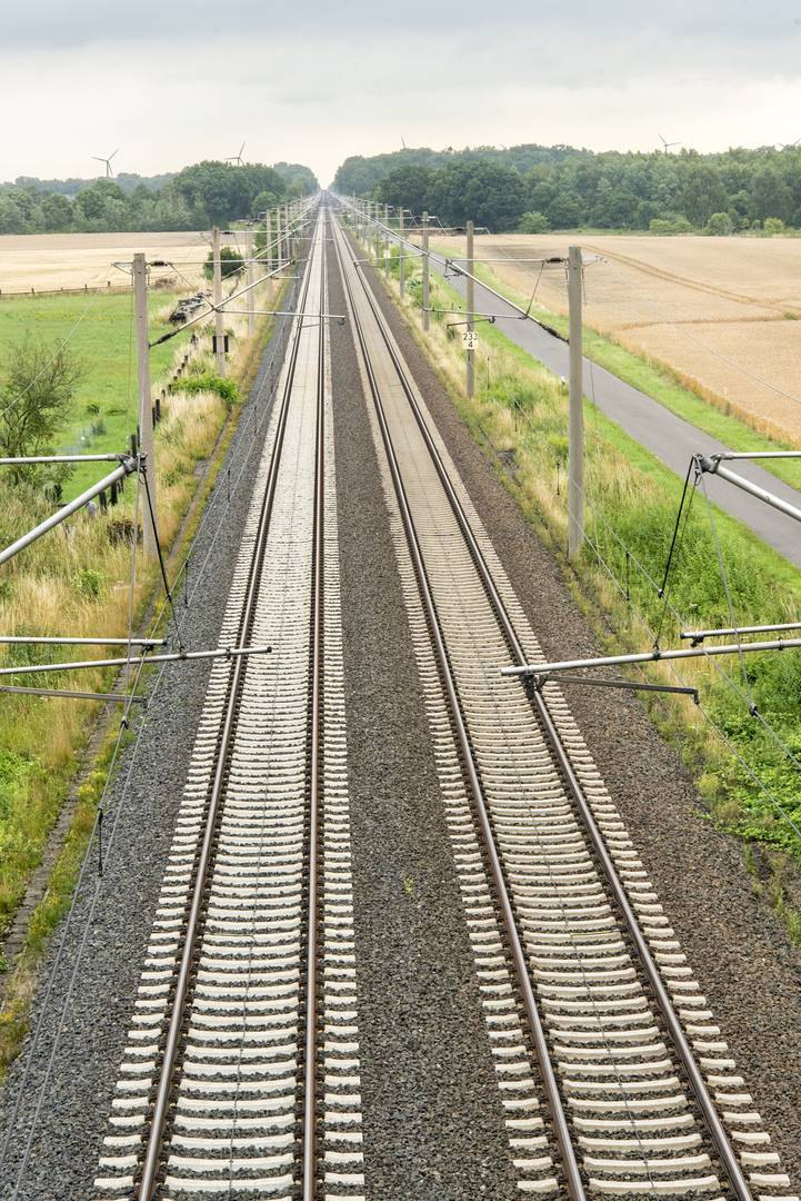 isek bahnstrecke freielandschaft © Stadt Lehrte