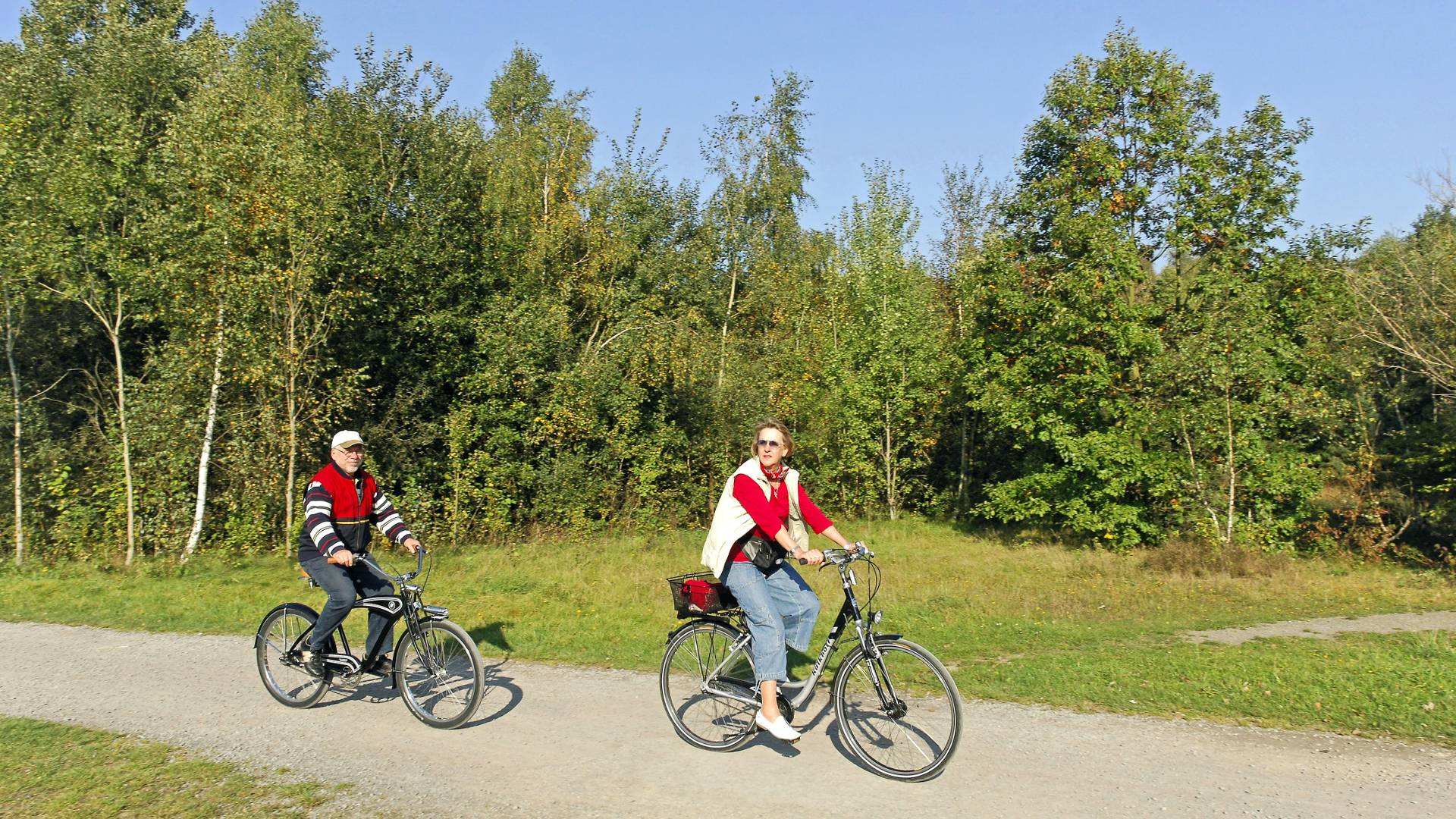 Fahrrad-Abstellanlagen © fotolia_10358316_xl©_bildpix.de_fotolia.com_e2ky.jpg