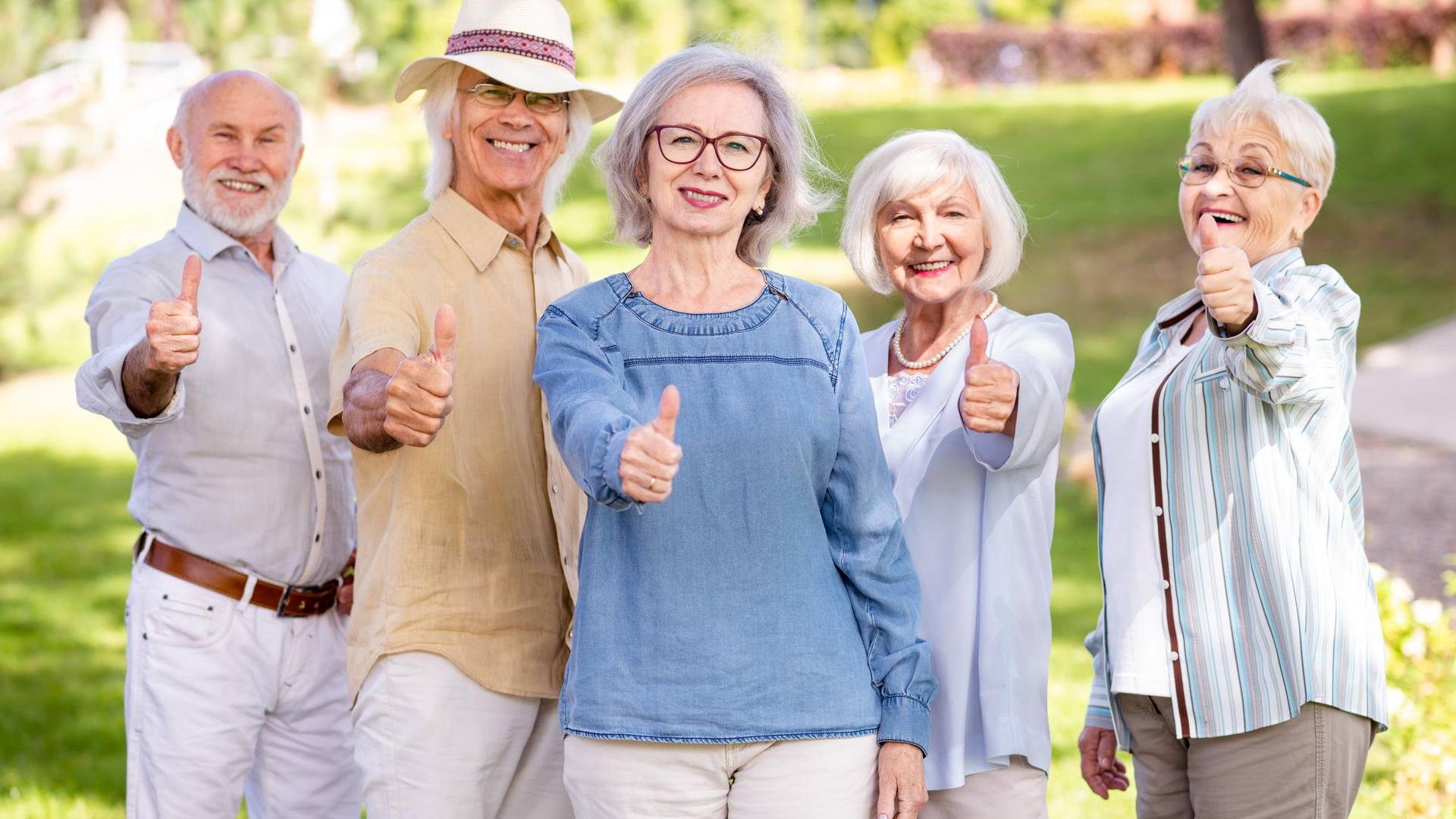 Seniorengruppe im Park