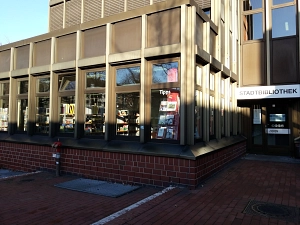 Stadtbibliothek Foto außen.jpg